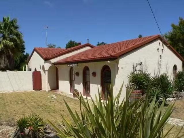 110 Hillcrest Road, Frankston, VIC 3199