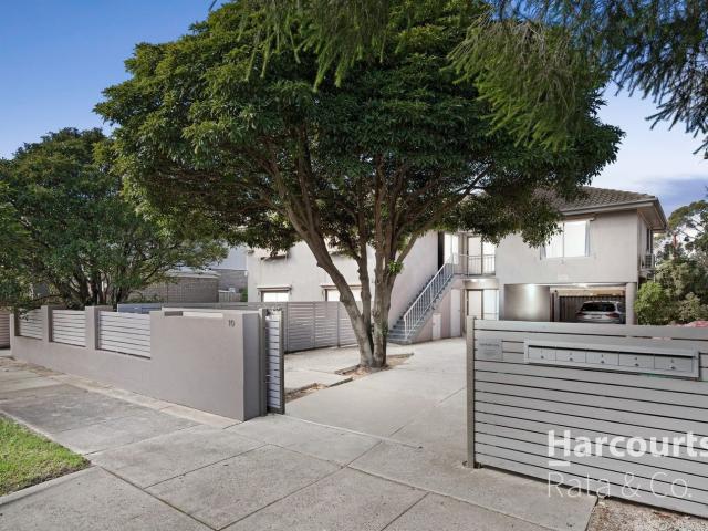 1/10 Loeman Street, Essendon, VIC 3040
