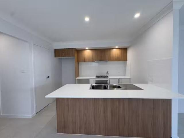 1/10 Linden Street, LOCHINVAR House for rent Listed by Renee.
