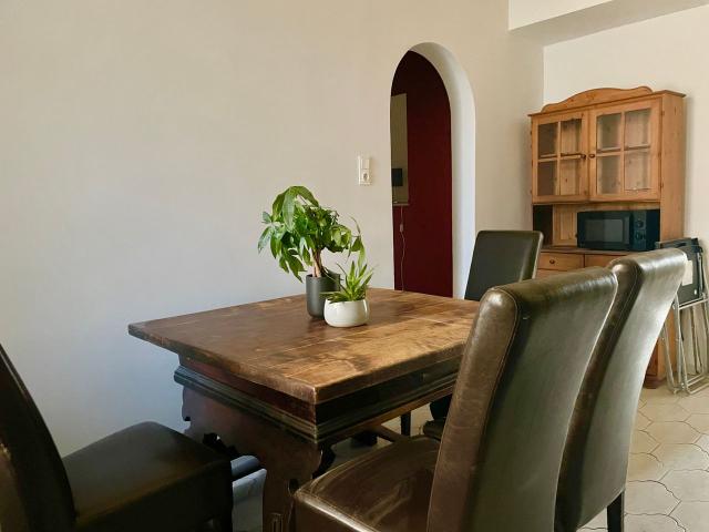 110 m2 4 Bedroom Apartment, Vienna Amsterdam Apartments for Rent