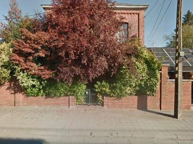 110 m2 apartment for rent in Courcelles