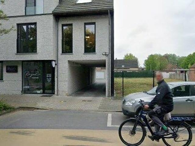 110 m2 apartment for rent in Evergem
