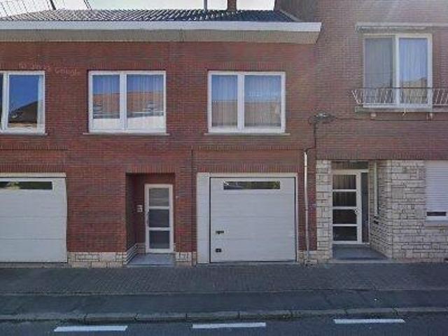 110 m2 apartment for rent in Halle