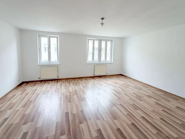 110 m2 große Mietwohnung auf zwei Ebenen mit 42 m2 Dachterrasse!