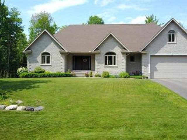 110 Monck Square, Deep River, ON, K0J 1P0 house for sale | Listing ID 40851 | Royal LePage
