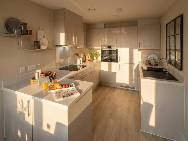 110 Newtown Road, Warsash. 1 bed retirement property to rent £2,490 pcm £575 pw