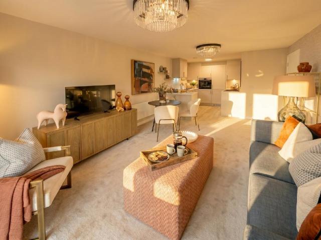 110 Newtown Road, Warsash. 2 bed retirement property to rent £3,610 pcm £833 pw