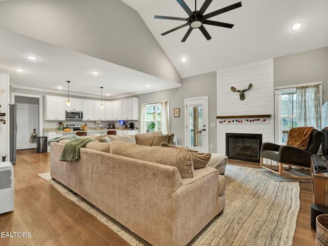 110 NE Quail Run