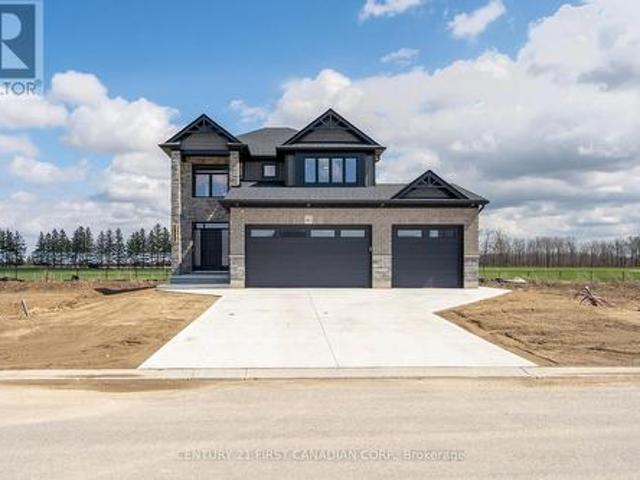 110 Sheldabren Street, North Middlesex Ailsa Craig, ON, N0M 1A0 house for sale | Listing ID X13697 | Royal LePage