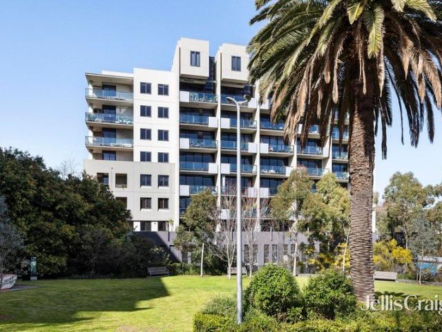110 sqm Internal City sights, Yarra sunsets