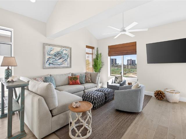 110 Porto Villageo Drive