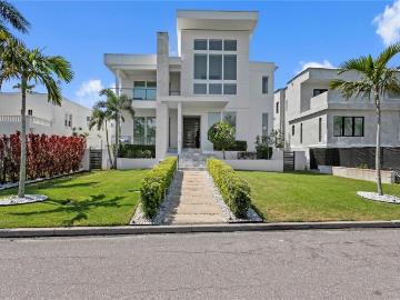 110 Palmera Blvd NE, St. Petersburg, FL 33704 | MLS #TB8499
