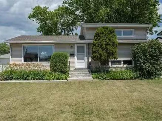 110 Penfold Cr, Winnipeg, MB, R2J 1S5 house for sale Listin.