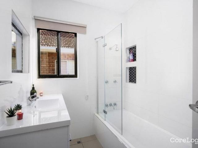 110 Roberts Rd GREENACRE NSW