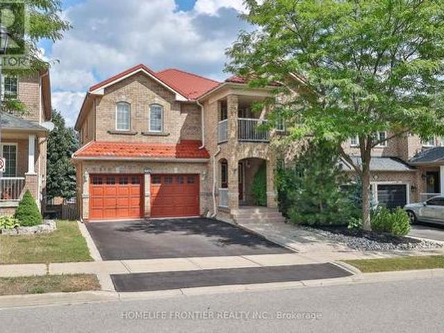 110 Red River Crescent, Newmarket, ON, L3X 2R1 house for sale | Listing ID N13479 | Royal LePage