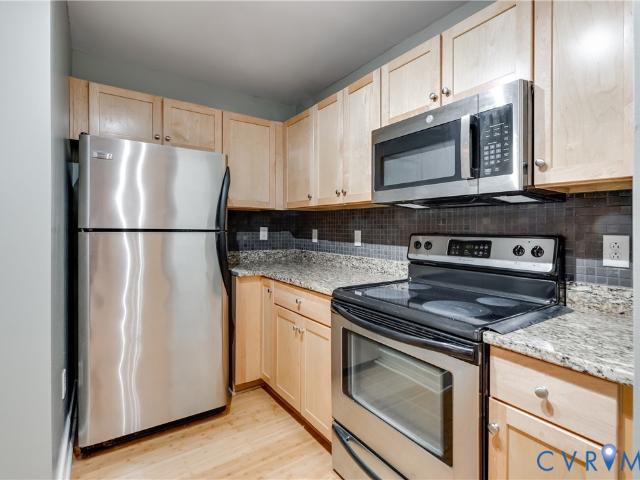 110 W Marshall Street U25