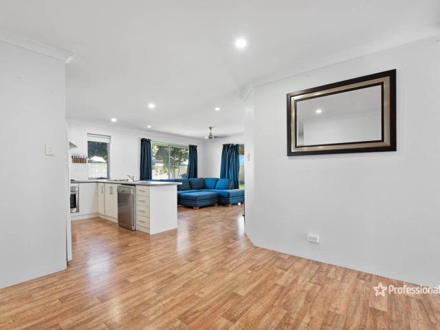 110B Moloney StreetUtakarra WA 6530, Australia