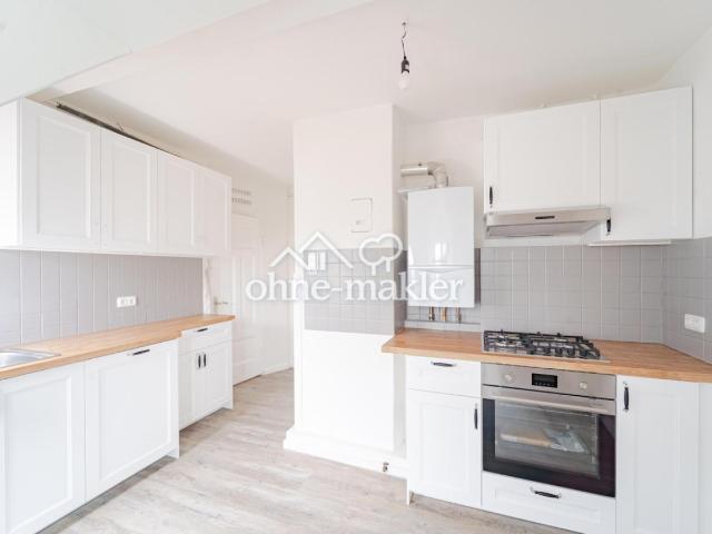 110m² DG Whg. in schönem Altbau, renoviert, 4 Zimmer, mit neuer EBK
