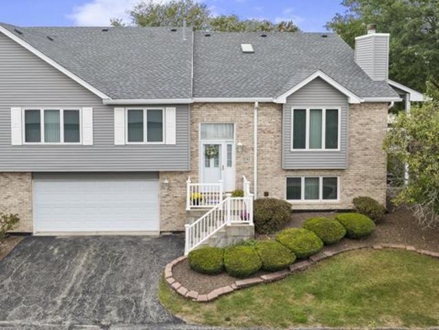 11147 Saratoga Dr, Orland Park, IL 60467