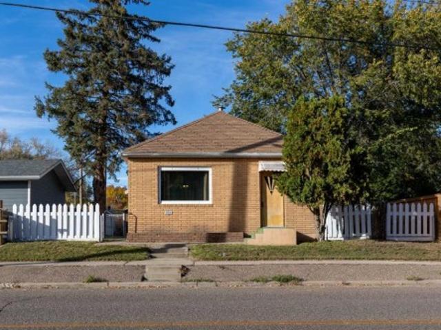 1114 Bridge Street Se, Medicine Hat, AB, T1A 1E2 house for sale | Listing ID A2349 | Royal LePage