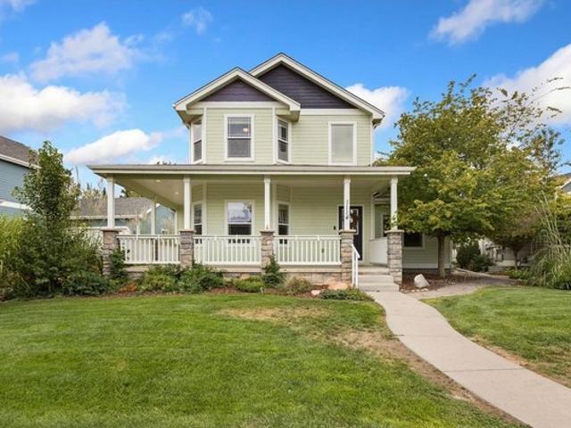 1114 Crescent Dr, Windsor, CO 80550