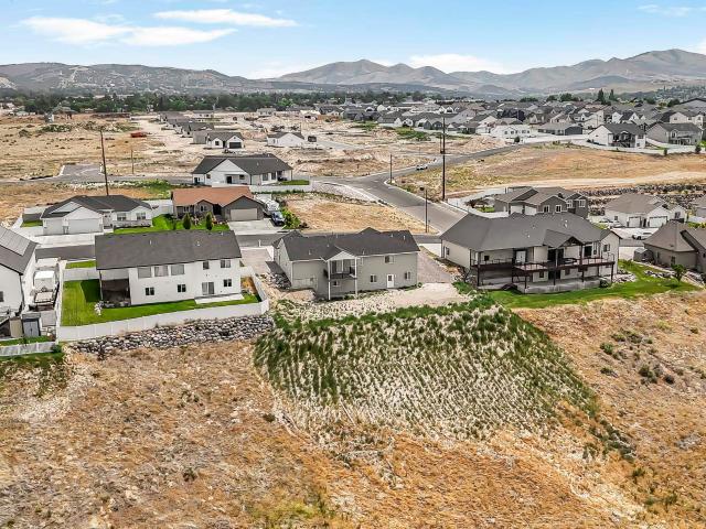 1114 Dolostone Dr