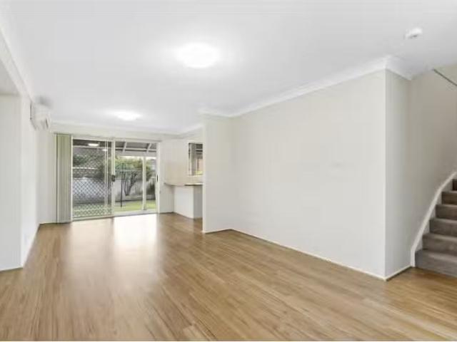 1/114 Hammers Road, Northmead Townhouse for rent Listed by Ma.