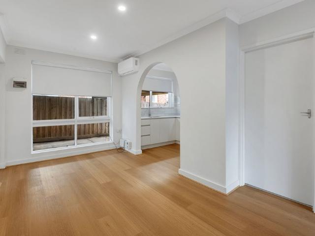 1/114 Wilson Street, Brunswick VIC 3056