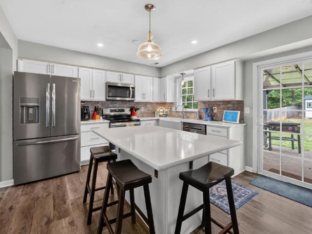 1114 Woods End Lane