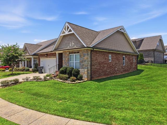 1115 Cross Pointe Dr