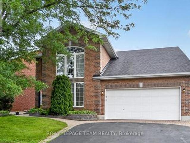 1115 Grenon Avenue, Ottawa, ON, K2B 1A9 house for sale | Listing ID X13492 | Royal LePage
