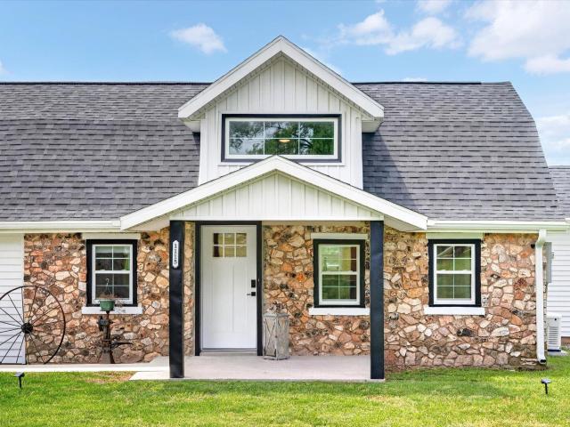 1115 Highlandville Road