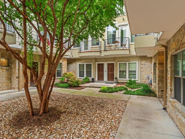 1115 Kinney Ave # 9