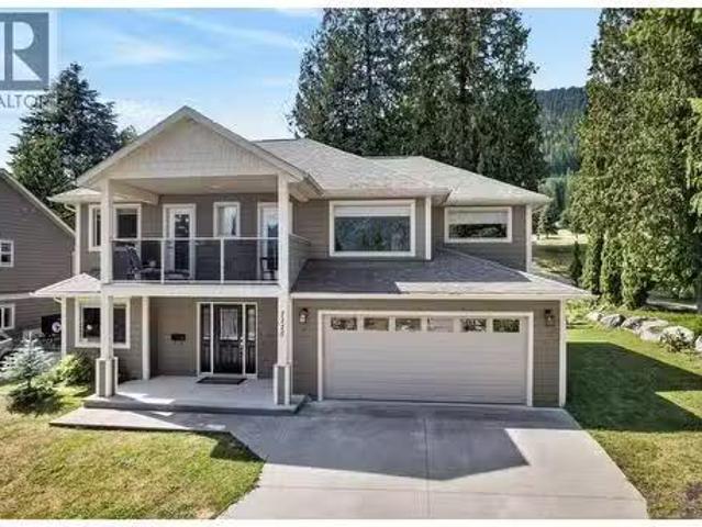1115 West Richards Street, Nelson, BC, V1L 5T3 house for sal.