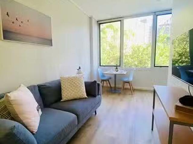1116/570 Lygon Street, Carlton, VIC 3053