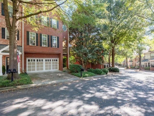 1116 Glenridge Place 605