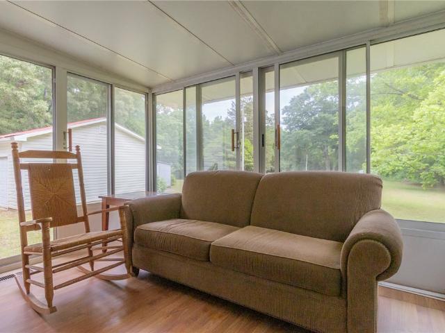 1116 Leatherdale Road