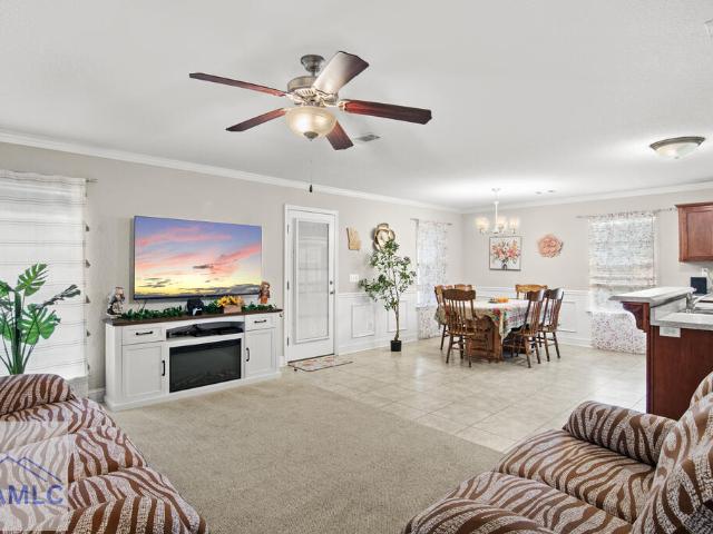 1117 Creekside Circle