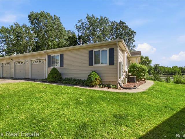 1117 Lake Shore Circle