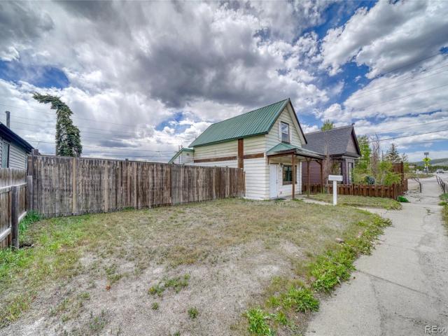 1117 Poplar Street