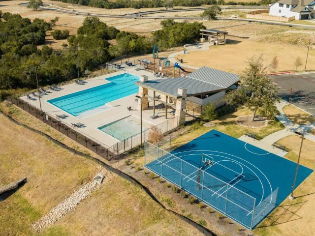1117 River Bank Ln