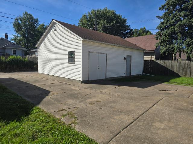 1117 W Locust Street