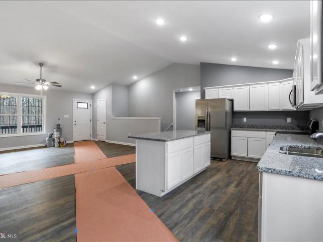 1117 Western Lane