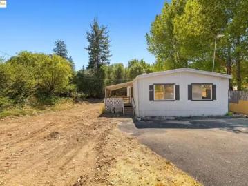 11185 BLACK RD, BIG OAK FLAT, CA 95305