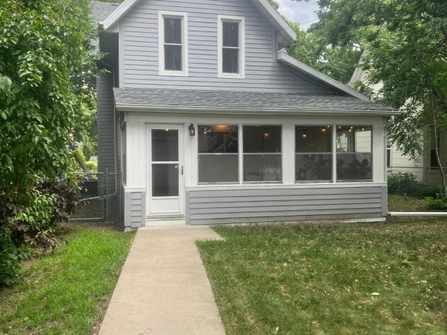 1118 Adams Street NE