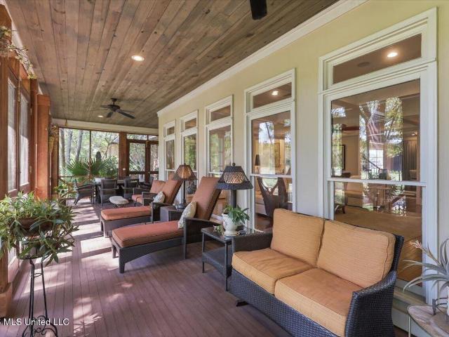 1118 Annandale Drive