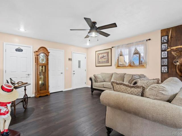 1118 Chester Court