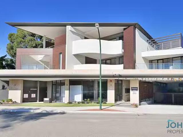111/8 Willbird Street, Ardross, WA 6153