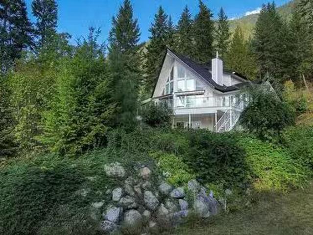 11190 3A Highway, Sanca, BC, V0B 1A2 Luxury House for sale.