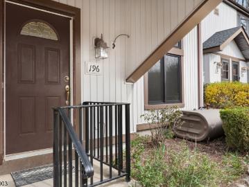 11196 Dell Pl